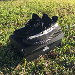 Yeezy Oreo 350 V2